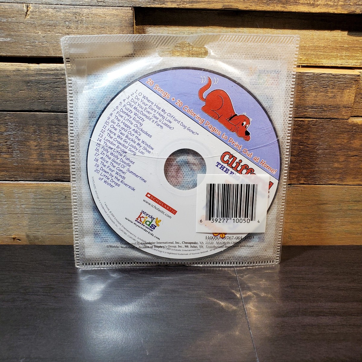 CLIFFORD CD-ROM The Big Red Dog Color & Sing 20 Friendly