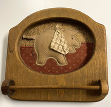 Vtg. Valorie Sockwell Pig Folk Art Dimensional Applique Wooden Towel Holder 1985