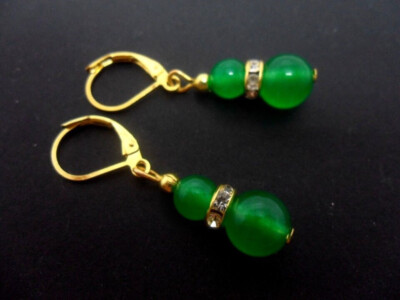 A PAIR OF 8-10MM GREEN JADE ROUND BEADS LEVERBACK HOOK EARRINGS. NEW.