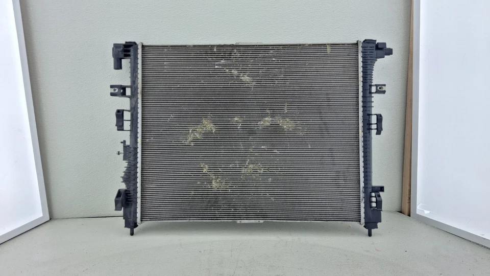 Radiador Chevrolet Equinox 2018-2022 1,5 L OEM 28 k millas Foto 2 de 4