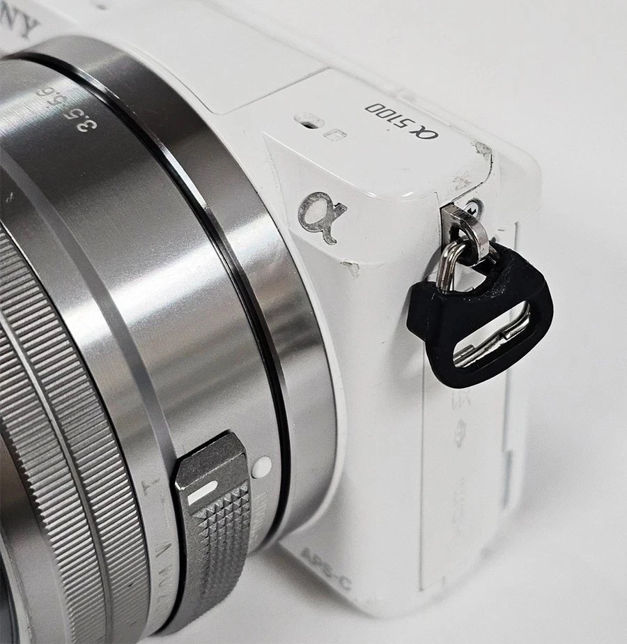 #Sony Alpha a5100 24.3MP(white) w/16-50mm OSS silver Lens kit (5053997/7828594) - Image 2 of 4