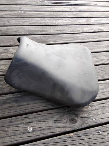 Suzuki GSXR 750 '04 Front Drivers Riders Seat Cushion - Picture 4 of 9