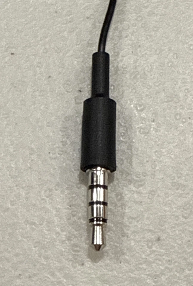 Sony PlayStation 4 PS4-PS5 Mono Chat Earbud, Headphone with Mic - Image 4 of 4