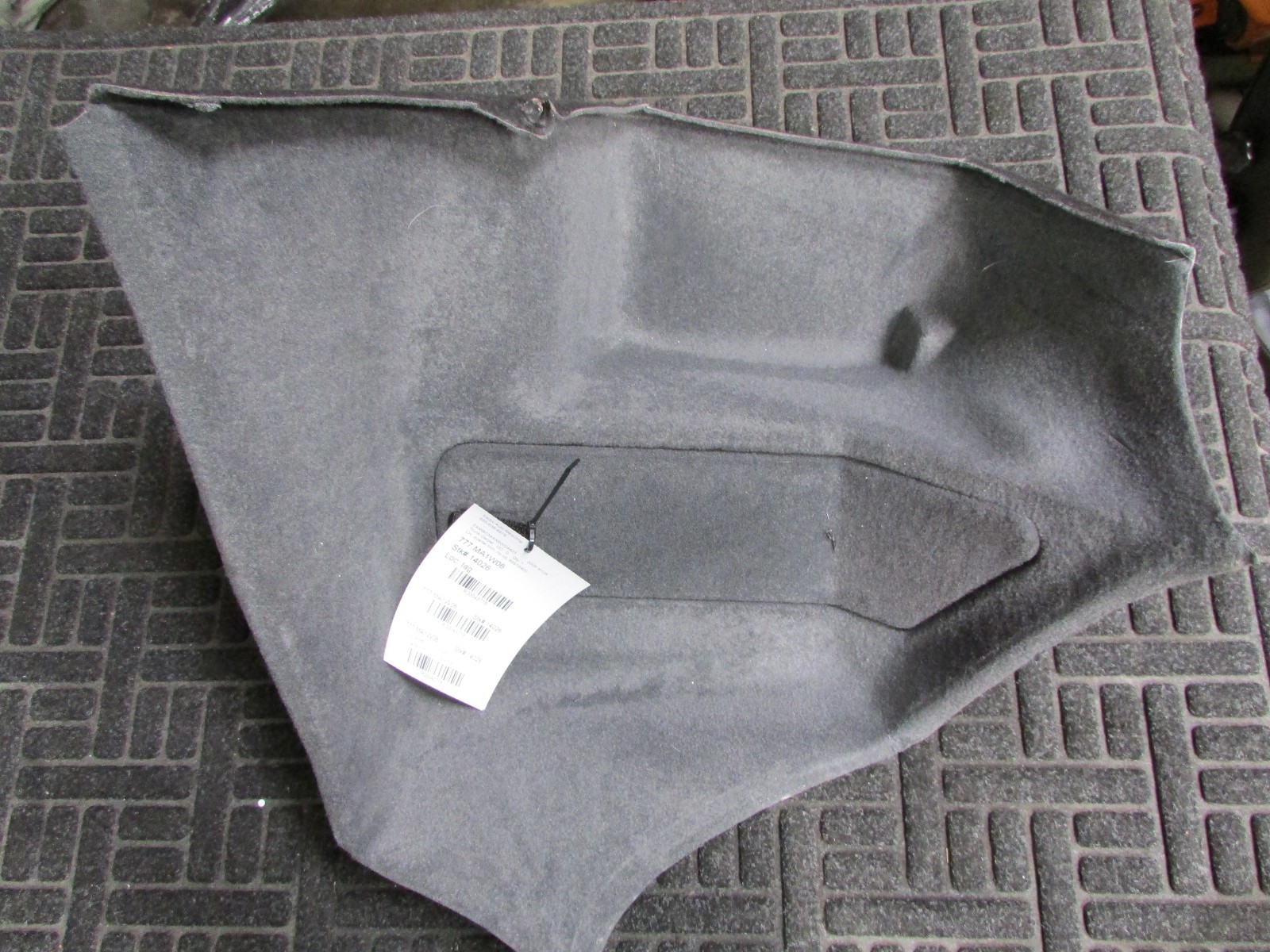 Maserati Coupe, Gransport, LH, Left Quarter Trunk Carpet, Non CD Option,66916400