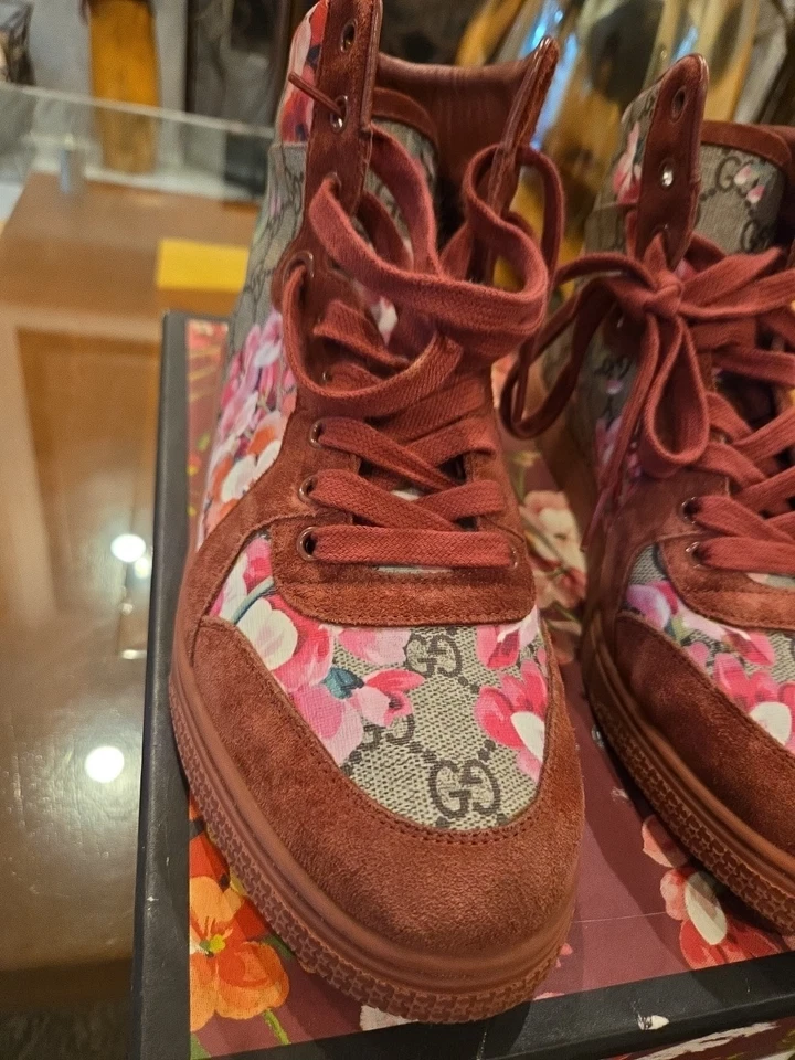 Mujer Gucci GG Blooms Supreme Floral Zapatillas Altas Talla 40 EE. UU. 10 Gamuza  Foto 3 de 4
