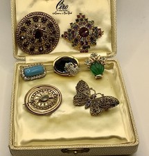 Konvolut Vintage Schmuck. Broschen. Wunder.