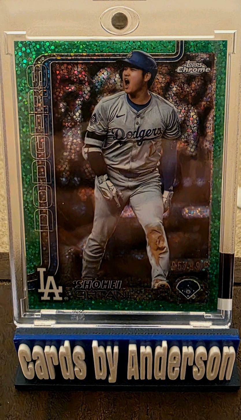 2025 Topps Chrome - Image Variation Shohei Ohtani #1 Green Speckle Refractor /99