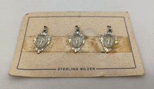 3 dijes de plata esterlina de 3/4" Virgen María en tarjeta original - vintage