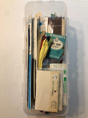 HUGE VTG Lot J. & P. Coats 100% Polyester Zippers Sewing Supply Kit 12"-14" Lot - Picture 3 of 4