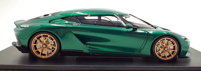 GT Spirit 1/18 Scale Resin GT888 - Koenigsegg Gemera - Racing Green - Image 3 of 4