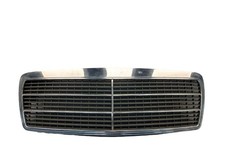 Calandre Mercedes 210