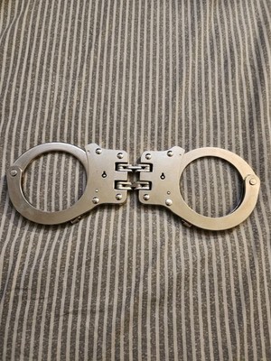 double lock stainless steel peerless handcuffs with key included