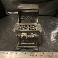 Royal Cast Iron Miniature Toy Stove Collectible Decorative