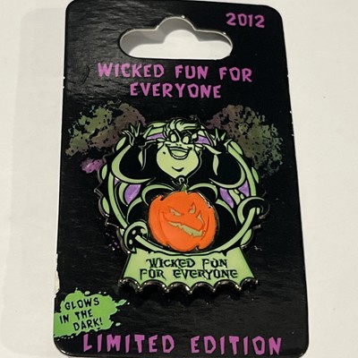 Disney Pin Trading Pin Ursula 2012 LE1500 LE 1500 New on Card MINT v21