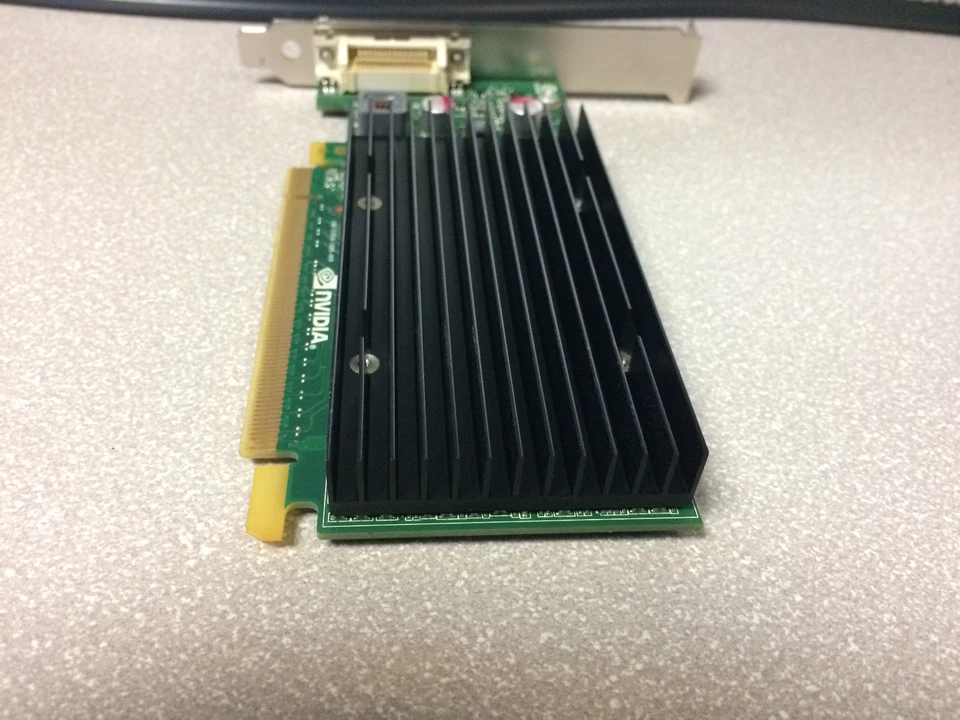 HP NVidia Quadro NVS 300 512MB PCI-E Video Card 625629 632486-001 - Image 2 of 4