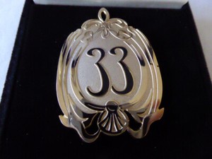 club 33 ピンブローチ disney Club 33 Pin | eBay