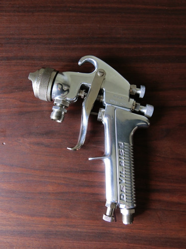 DeVilbiss JGV JGA-510-704FF-1.4 High Efficiency Pressure Feed Gun - Never USED