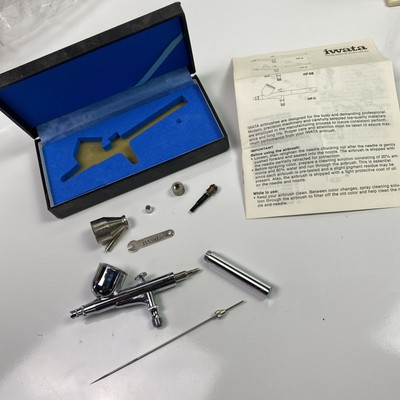 Iwata HP-C Airbrush in Case Nice Used Condition + Extras