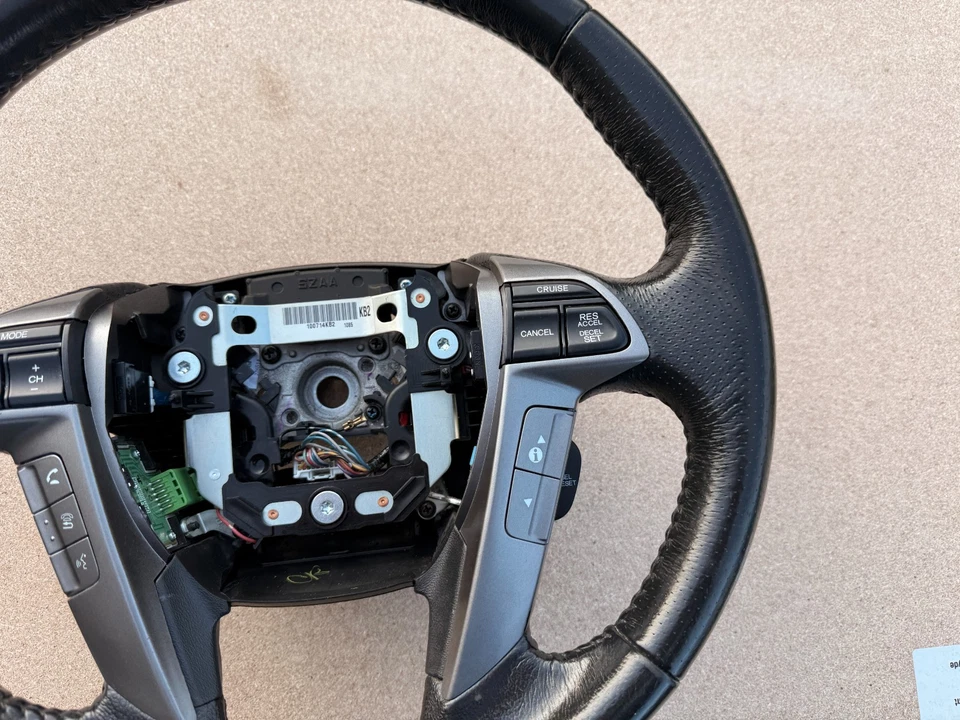 Volante Honda Odyssey 2011-2017 con radio e interruptor de control de crucero OEM Foto 3 de 4