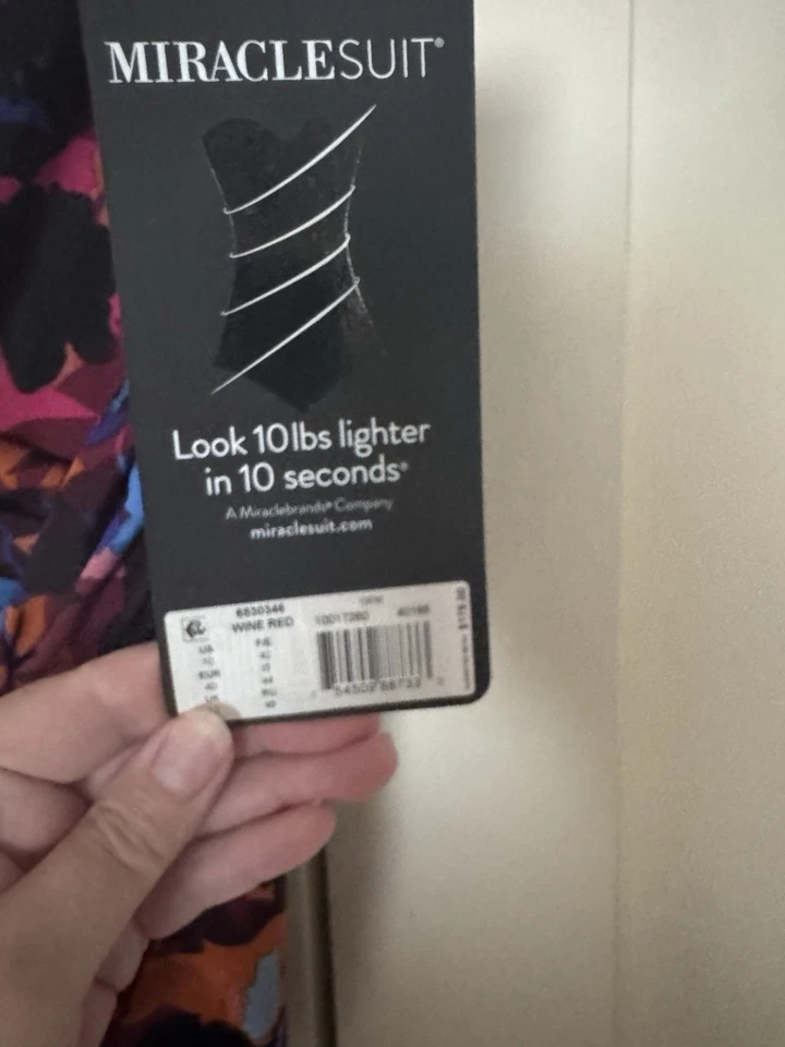Traje de baño adelgazante Miraclesuit para mujer con aros de una pieza talla 10 rojo vino Foto 2 de 4