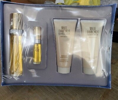 Elizabeth Taylor  White Dimonds 4 Piece Perfume, Body Lotion And Wash Set. B#16