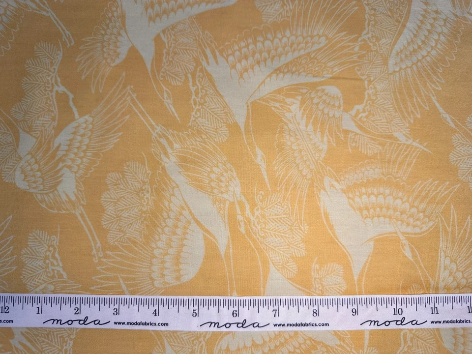 Cranes Tone on Tone 金色亚洲、日本织物 Kona Bay 绗缝 OOP BTFQ 罕见 — 第 3/3 张图片