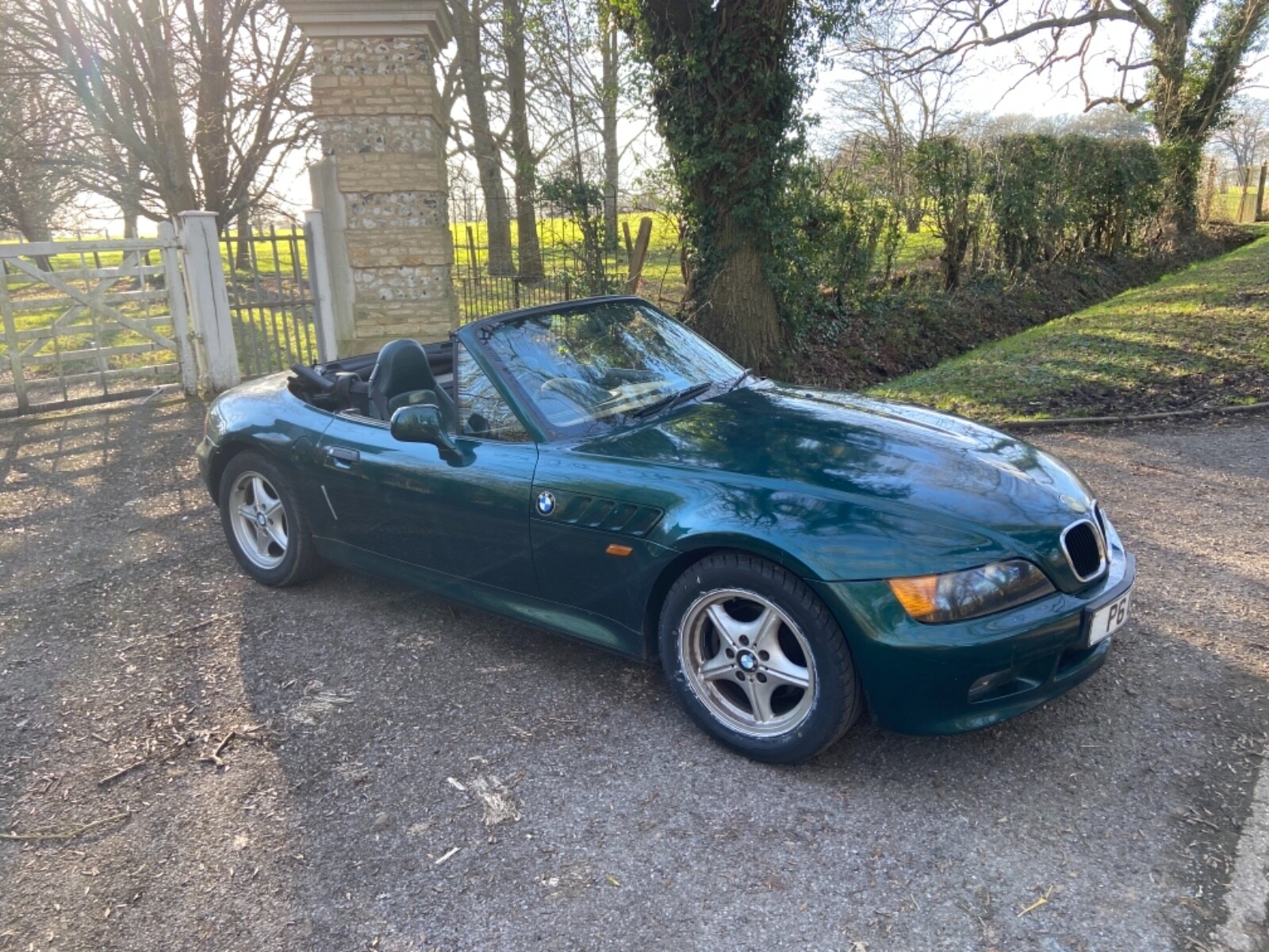 Image 1 - 1997-BMW-Z3-1-9-Manual-No-Reserve