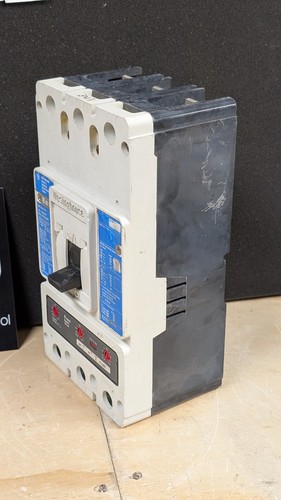 Disyuntor Westinghouse 3 polos 400A 600VAC KD3400F - Imagen 4 de 7