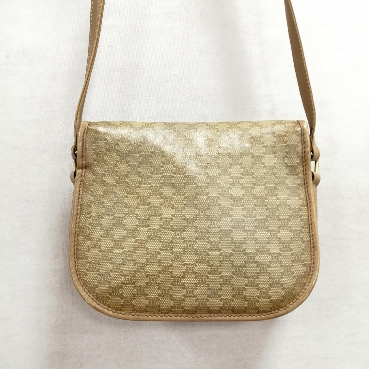 Macadam Pattern Shoulder Bag Model Number M04 Bei… - image 11