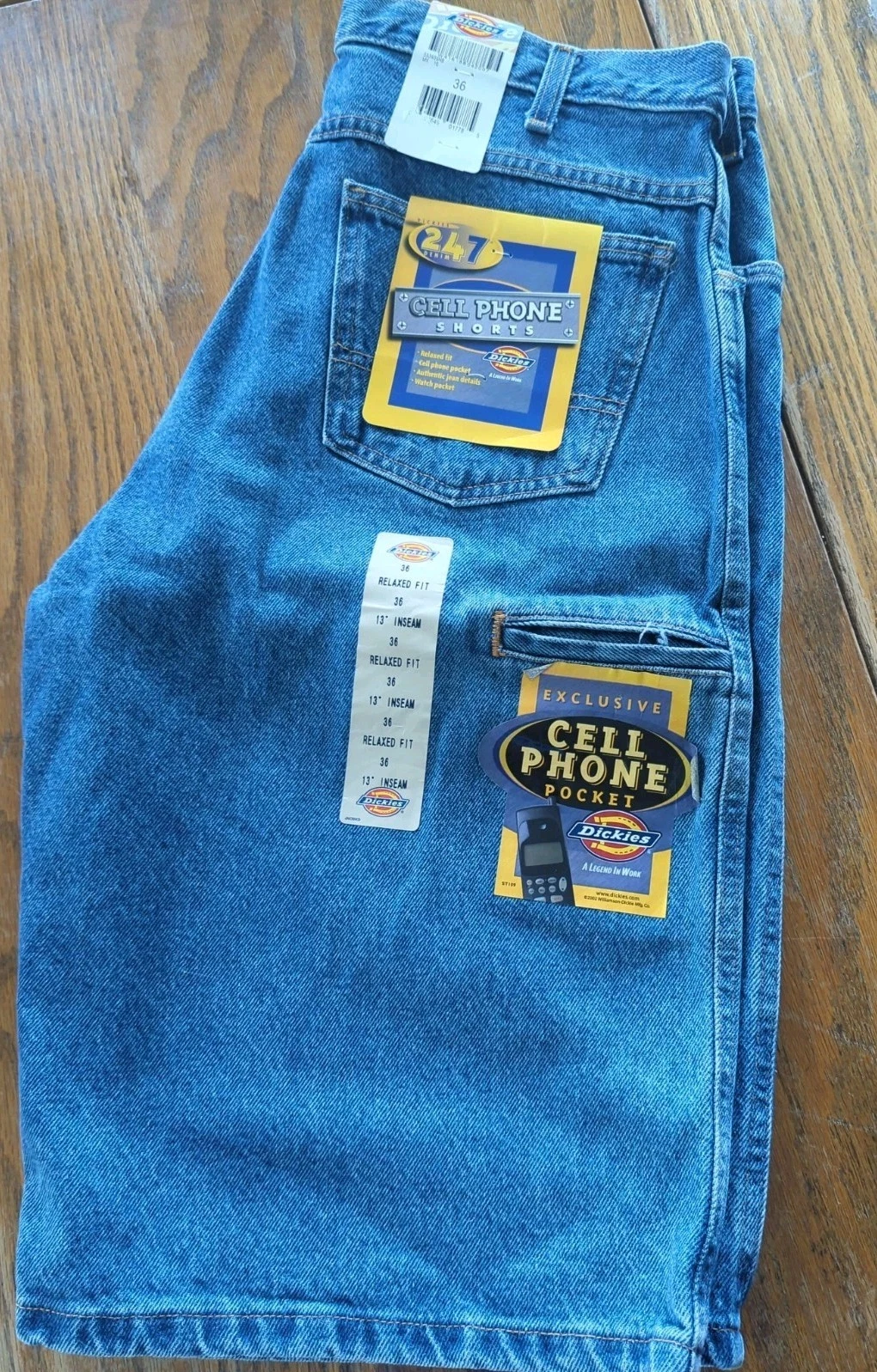 Vintage Dickies Jean Shorts Men's 36!Blue Denim Jorts Y2K Cell Pocket Baggy NEW
Opens in a new windo