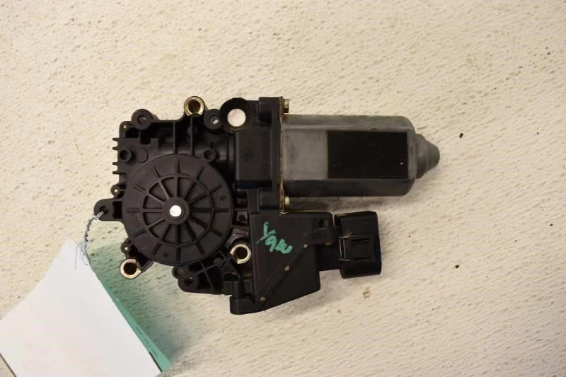 Windshield Wiper Motor Fits 97-04 PORSCHE BOXSTER 1875727 - Image 3 of 4