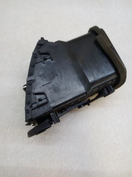 Toyota Prius 2004-2009 conductor izquierdo tablero exterior ventilación OEM USADO PROBADO Foto 2 de 4