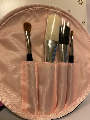 シュウウエムラ　コスミックブロッサム　プレミアムブラシセット Shu Uemura Takashi Murakami Makeup Cosmic Blossom Premium