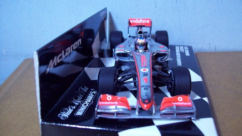1/43 MINICHAMPS 530 104371 McLAREN MERCEDES 2010 SHOWCAR JENSON BUTTON Nr 108 - Picture 3 of 6
