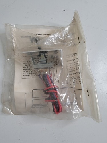 Whelen Toggle Switch High Low Off Chrome Finish Dash Mount Switch NOS Sealed - Picture 2 of 11