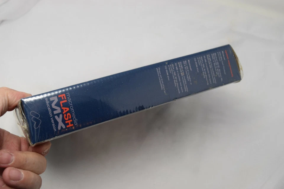 NOS Macromedia Flash MX Win Education Version Factory Sealed - Image 4 of 4