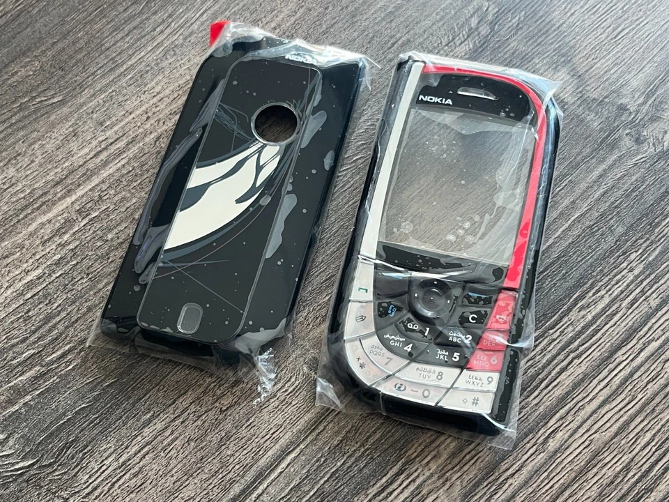 Original Nokia 7610 Housing Cover Black With Buttons - Image 2 of 2