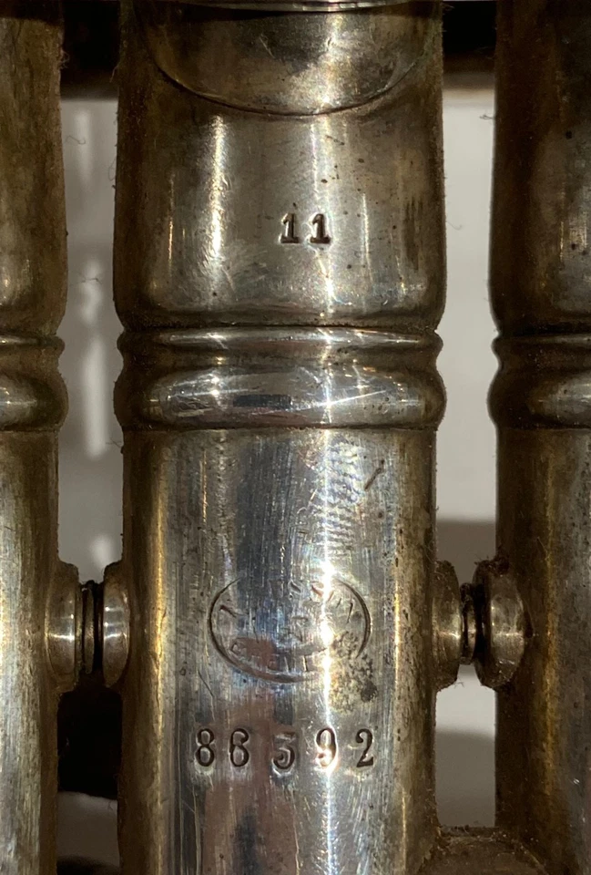 Tromba Besson - Vintage. Cromata con tasti in madreperla. - Immagine 4 di 4
