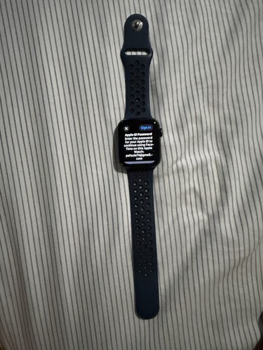 Apple Watch SE 44mm Aluminum - For Parts