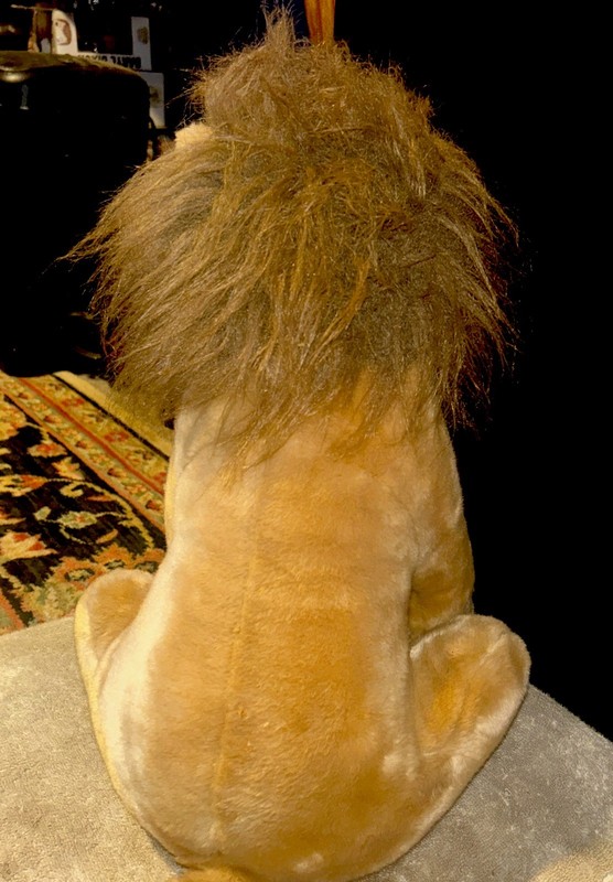 Beautiful Lion Plush Stuffed Animal Toy Realistic   16” Very Good Condition
