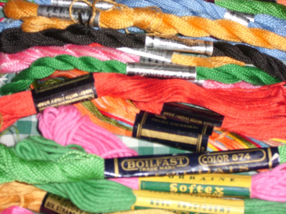 13 Vintage Perlene, 2 Royal Society, 2 Softex, 2 Kloster, 1 Peri-Lusta - Image 4 of 4