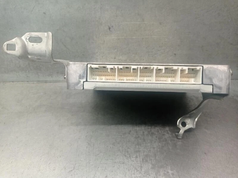 8966144270 centralina motore per TOYOTA AVENSIS VERSO (AMC20L) 5235932 - Immagine 3 di 4