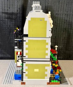 LEGO 10243 Creator Expert Parisian Restaurant 2469p 2014 Complete Used