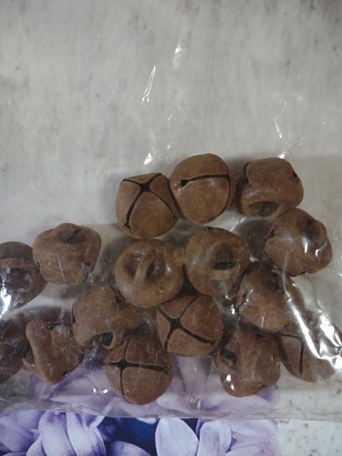 16 Rusted Jingle Bells 12mm 1/2 Inch Primitive Folk Arts N Crafts - Picture 3 of 5
