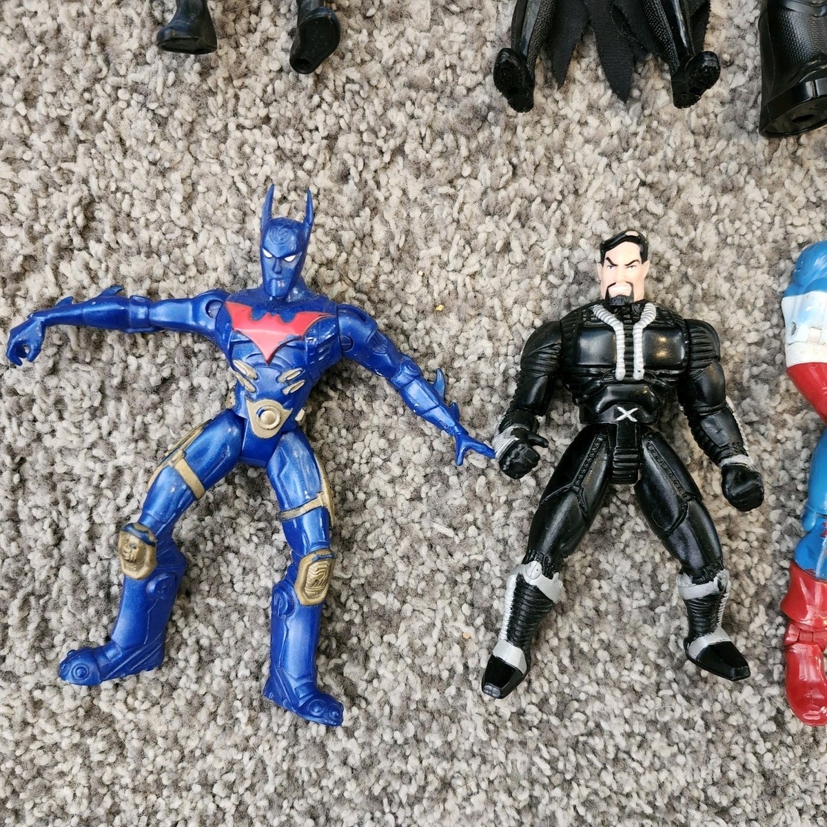 Marvel DC Superheros Lot 37 Figures Legends Cards Xmen SpiderMan