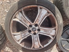 Range Rover wheel set mk1 2009-2013 with tyres  2 good tyres