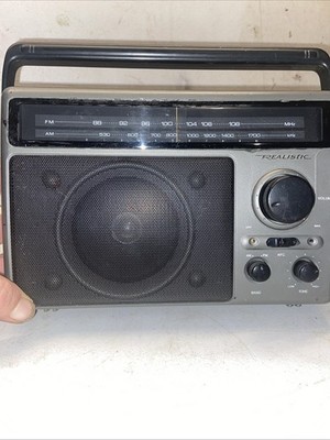 Vintage RadioShack Realistic Am/Fm Portable Radio Cat No. 12-639