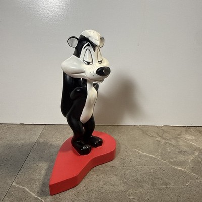 Pepe Le Pew Magnetic Bobble Heads Kissing Warner Brothers REPLACEMENT Piece