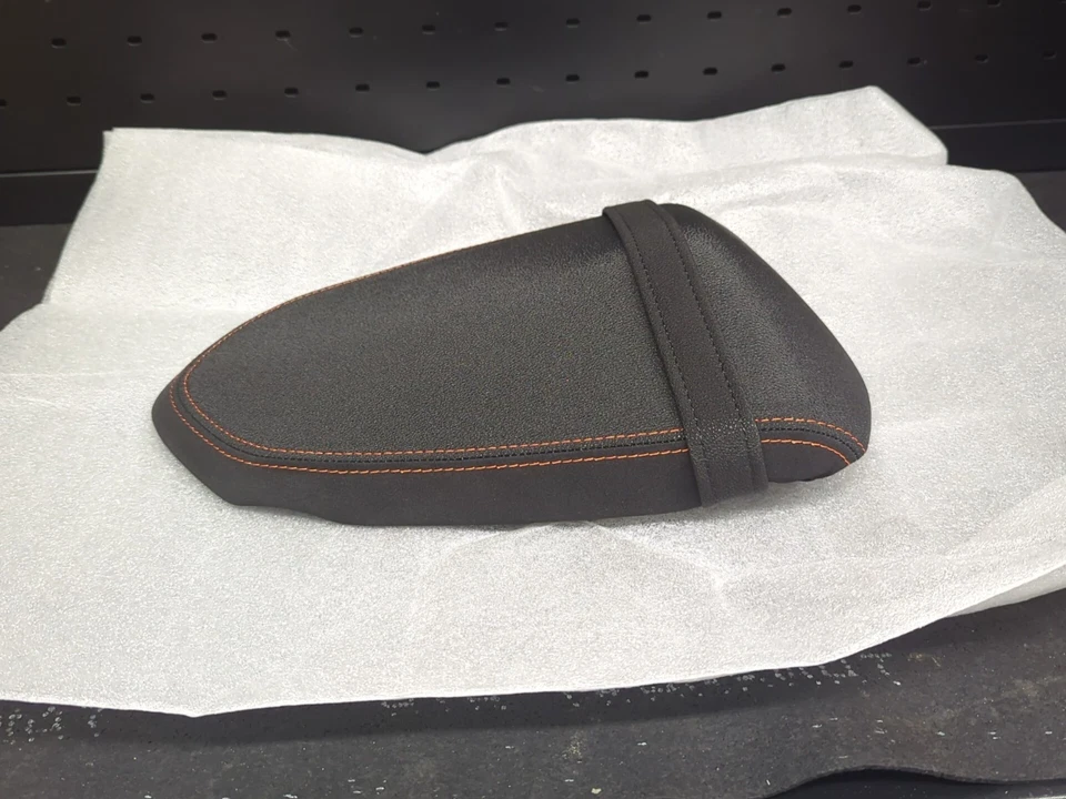 ASIENTO PASAJERO KTM ERGO - 61607947000 Foto 4 de 4