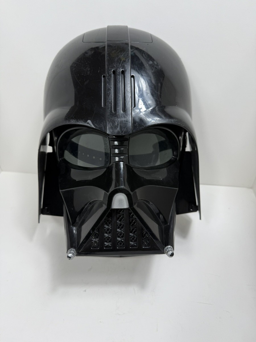 2013 Hasbro Star Wars Darth Vader Electronic Voice Changing Helmet